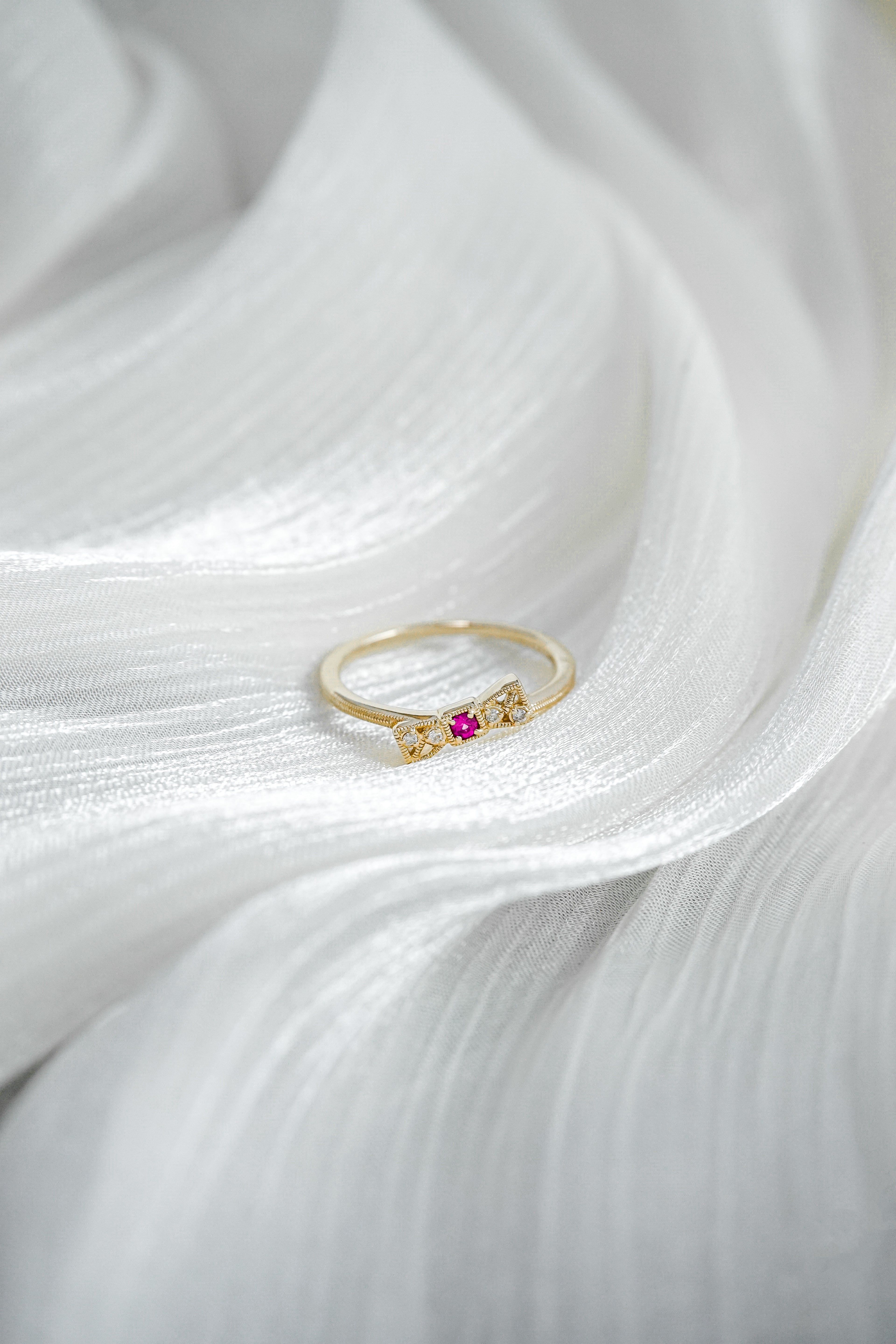 日本製10K金18K金蝴蝶結紅寶石鑽石戒指正面