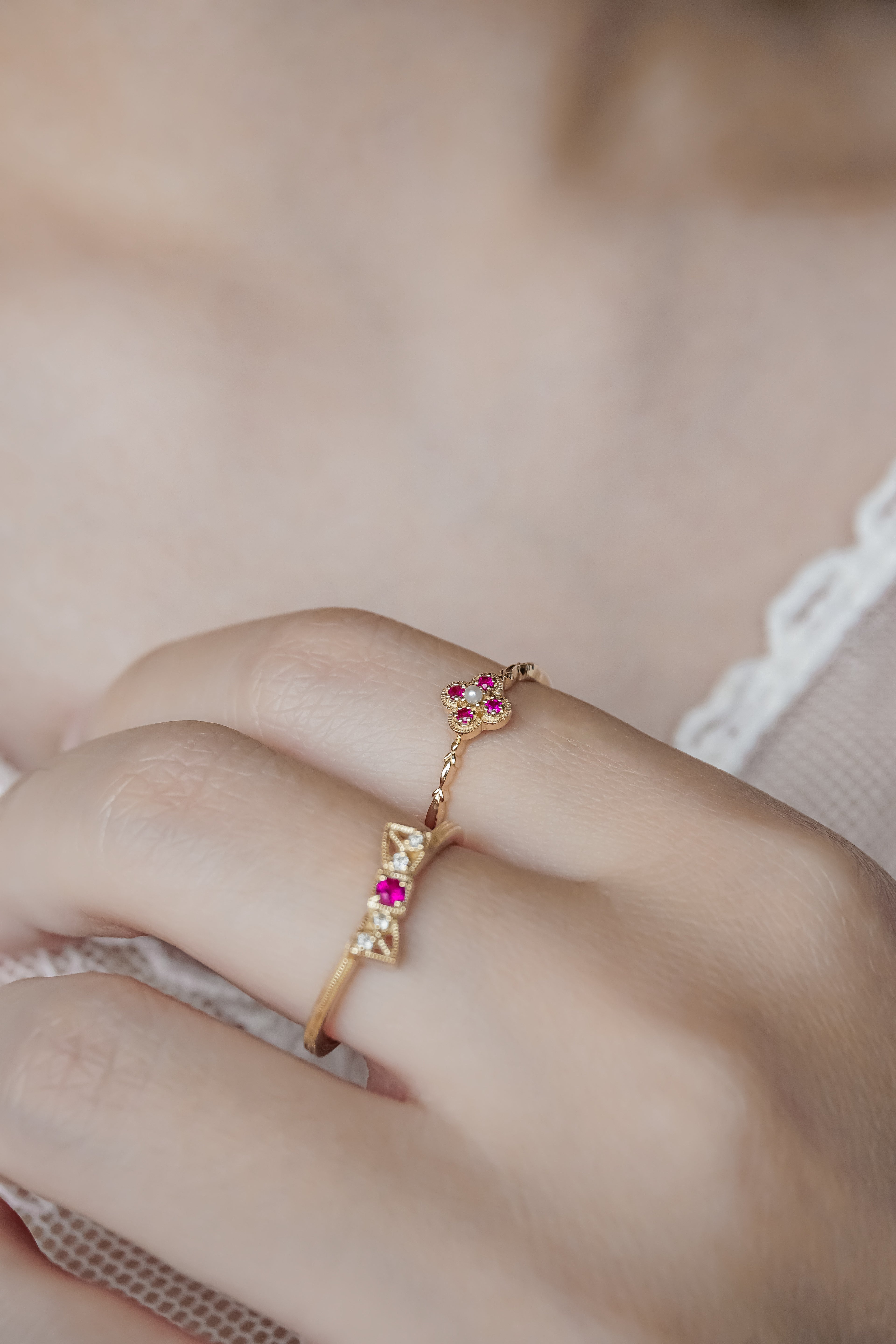 兩款日本製K金珍珠紅寶石戒指真人佩戴效果圖