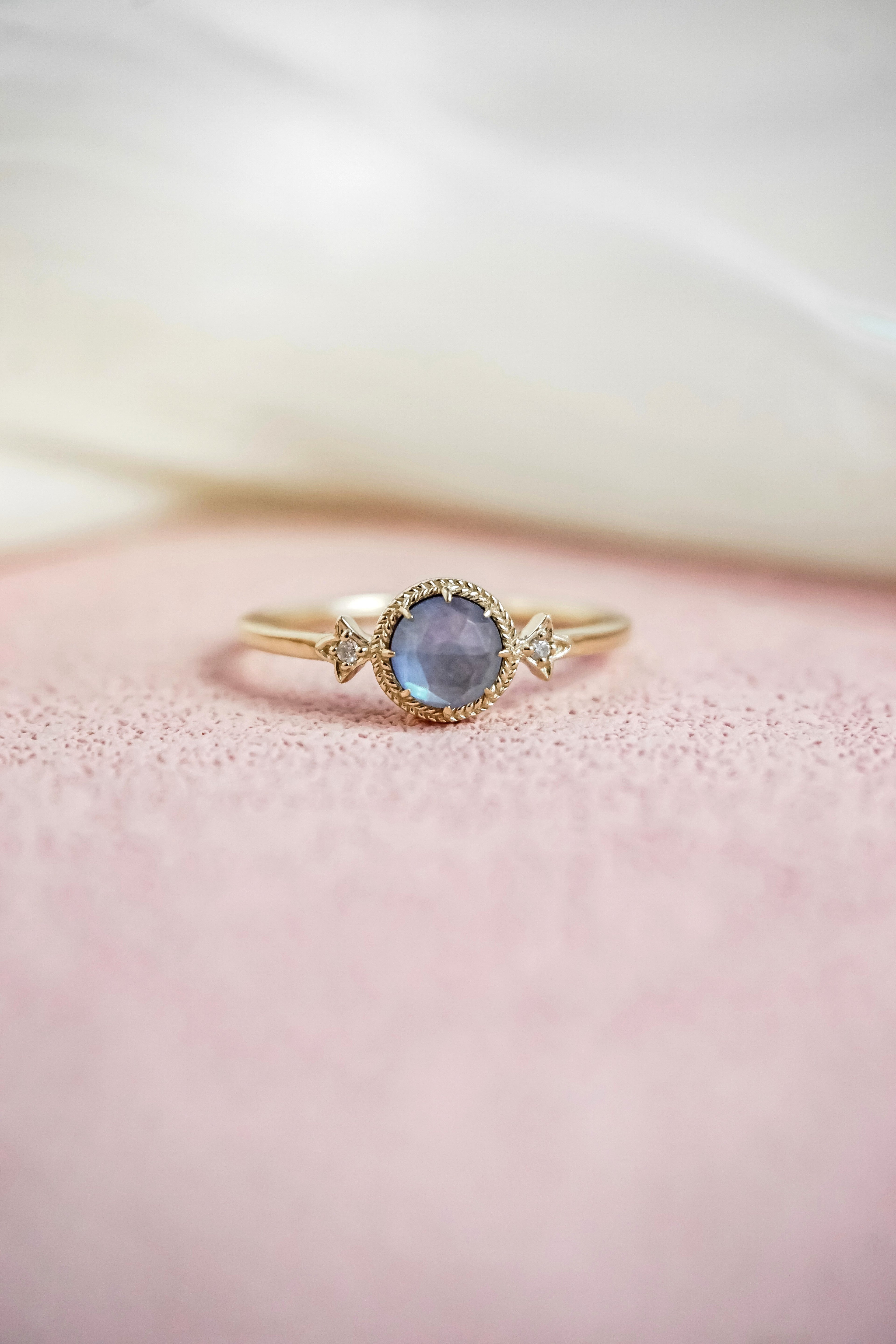 日本製10K金18K金藍寶石鑽石戒指正面近拍