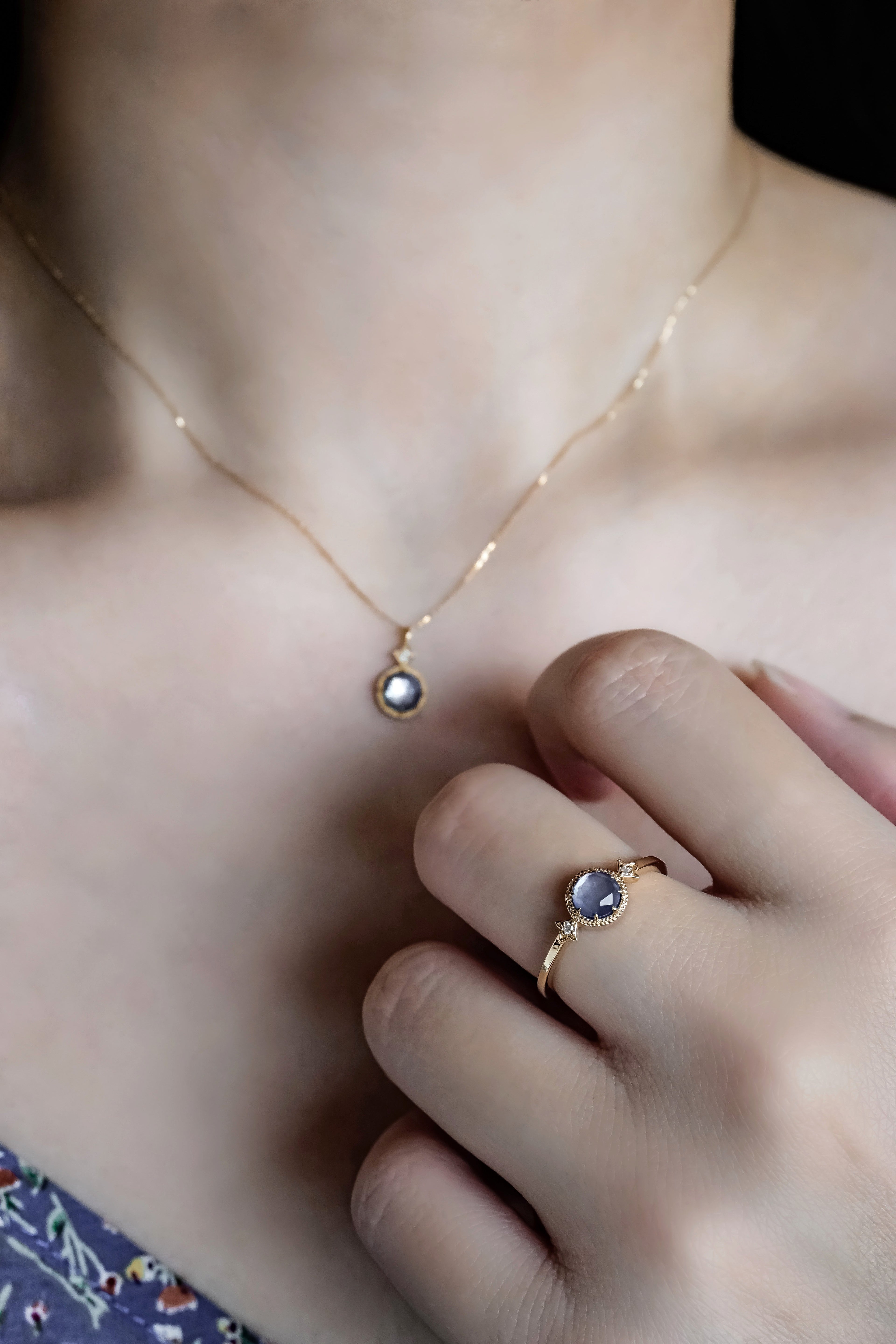日本製10K金18K金藍寶石鑽石戒指項鍊套裝真人佩戴效果圖