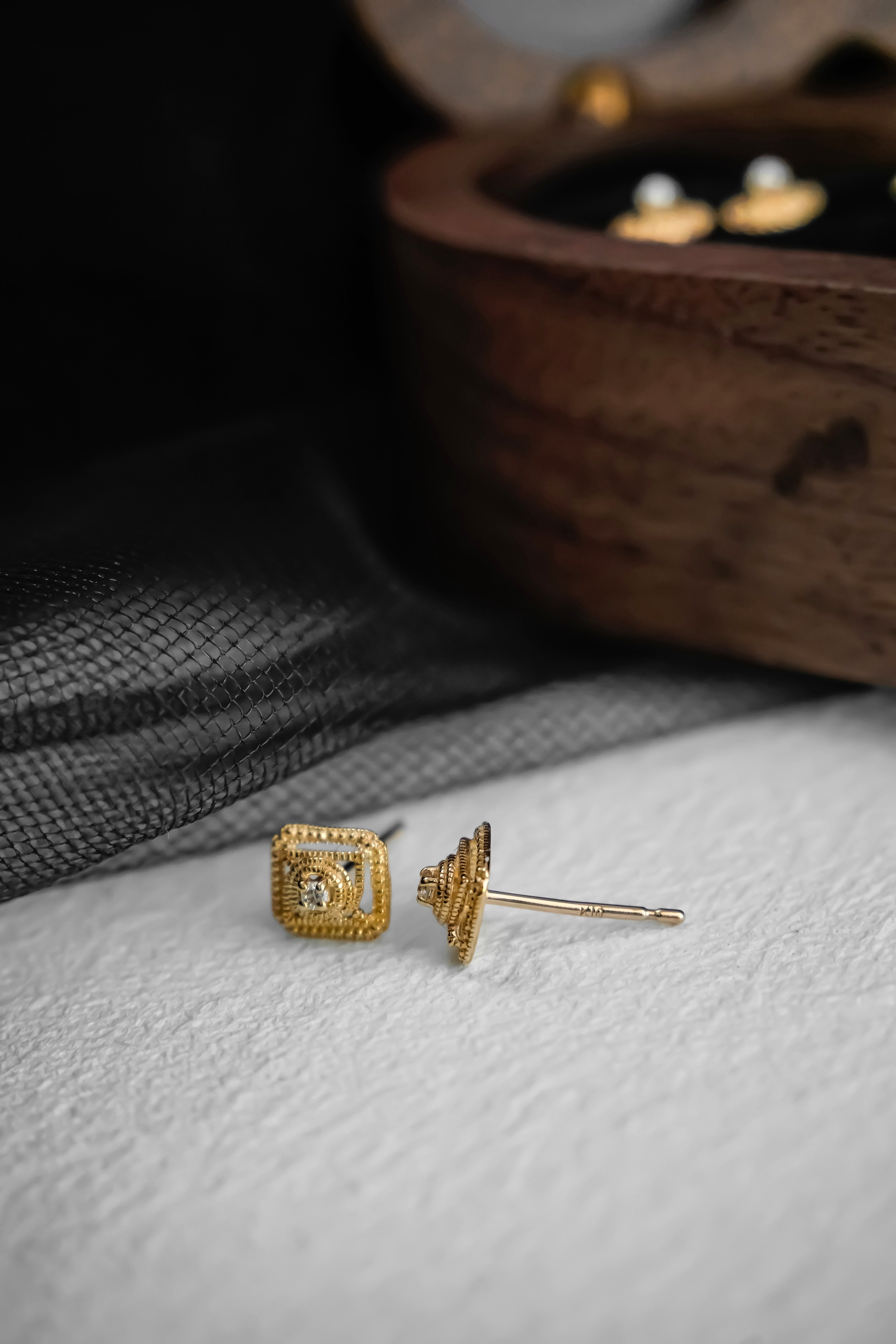 日本製K金古典方形鑽石耳環耳針