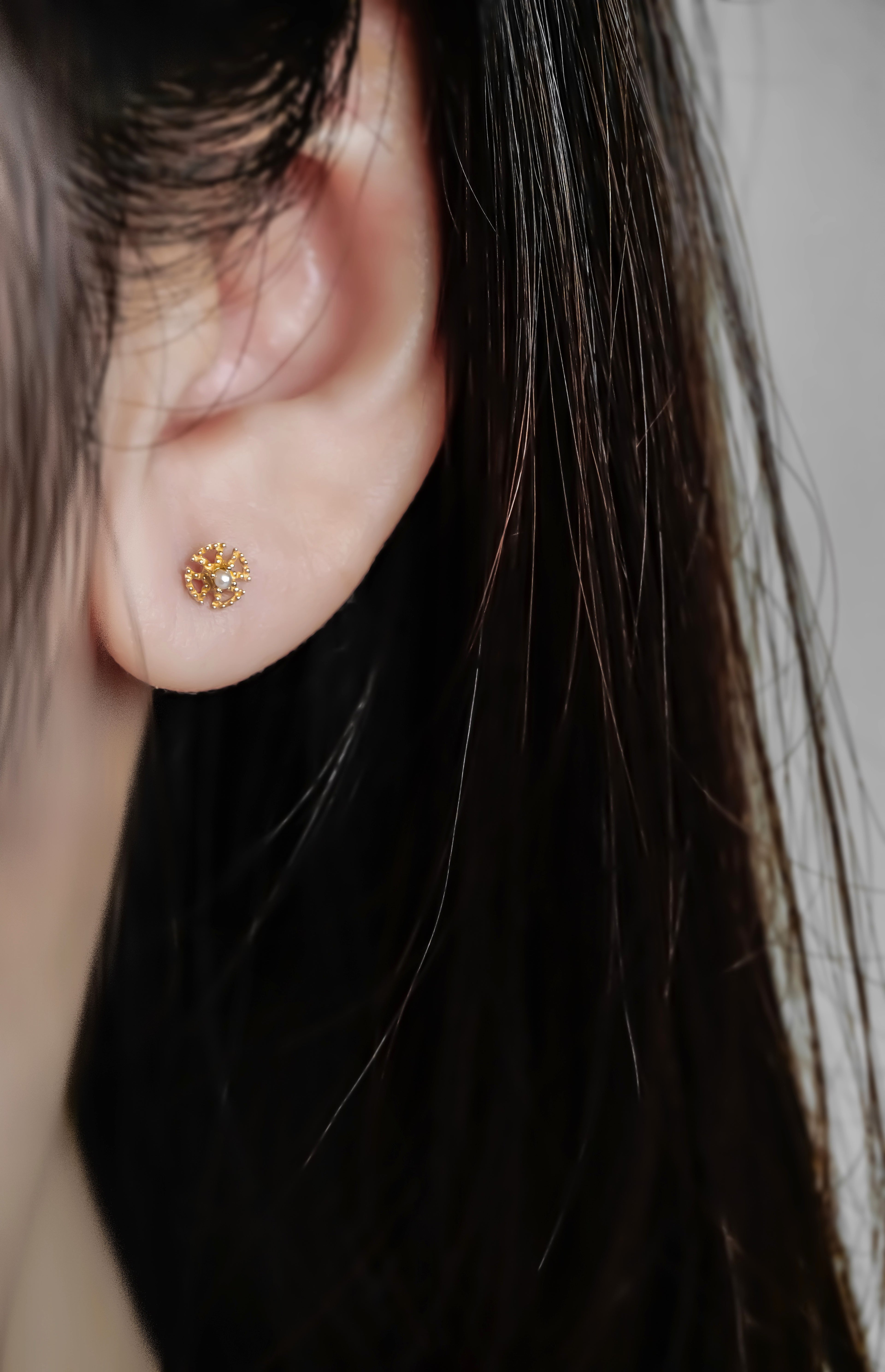 日本製10K金18K金風車珍珠耳環耳釘真人佩戴效果圖