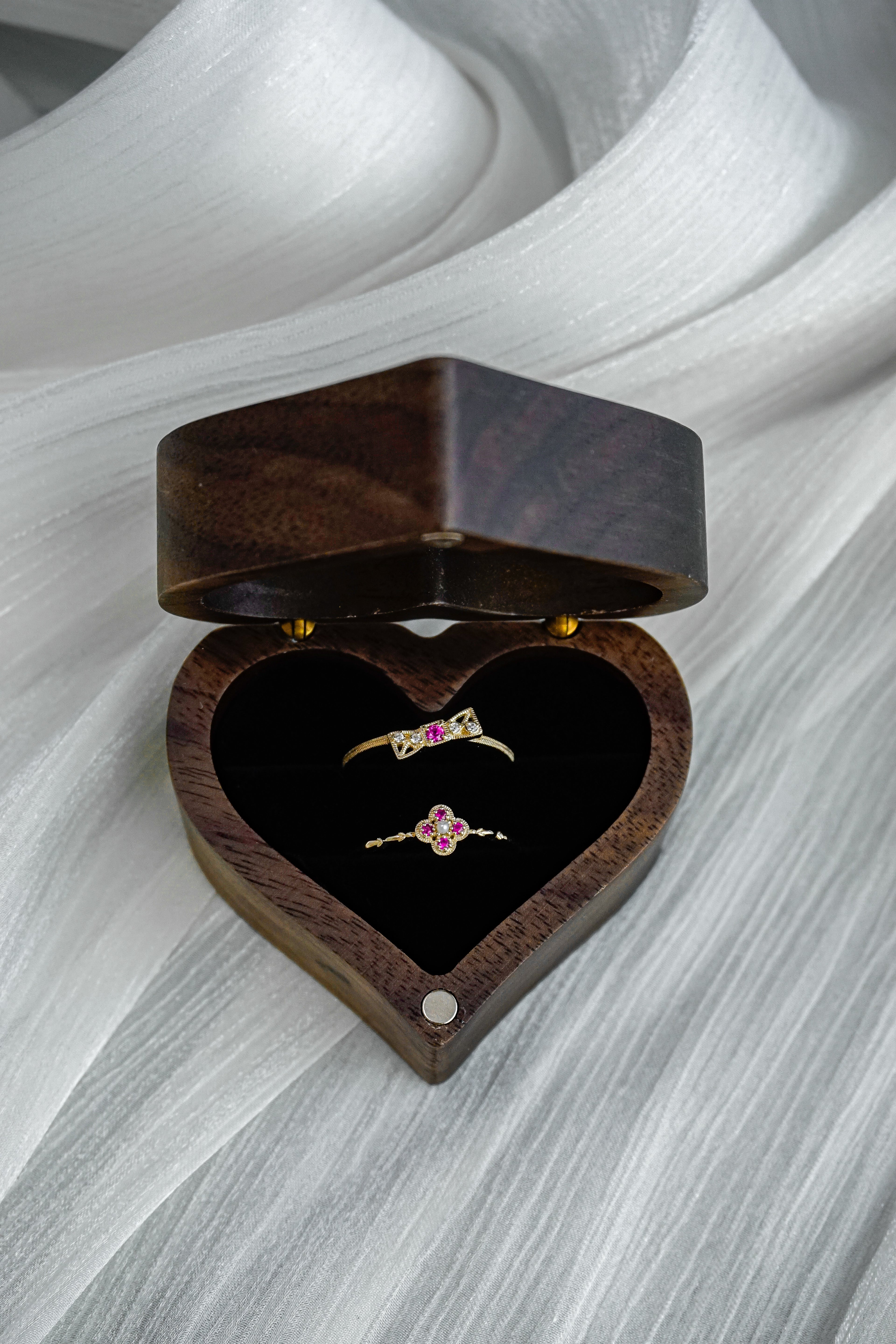 兩款日本製K金珍珠紅寶石鑽石戒指