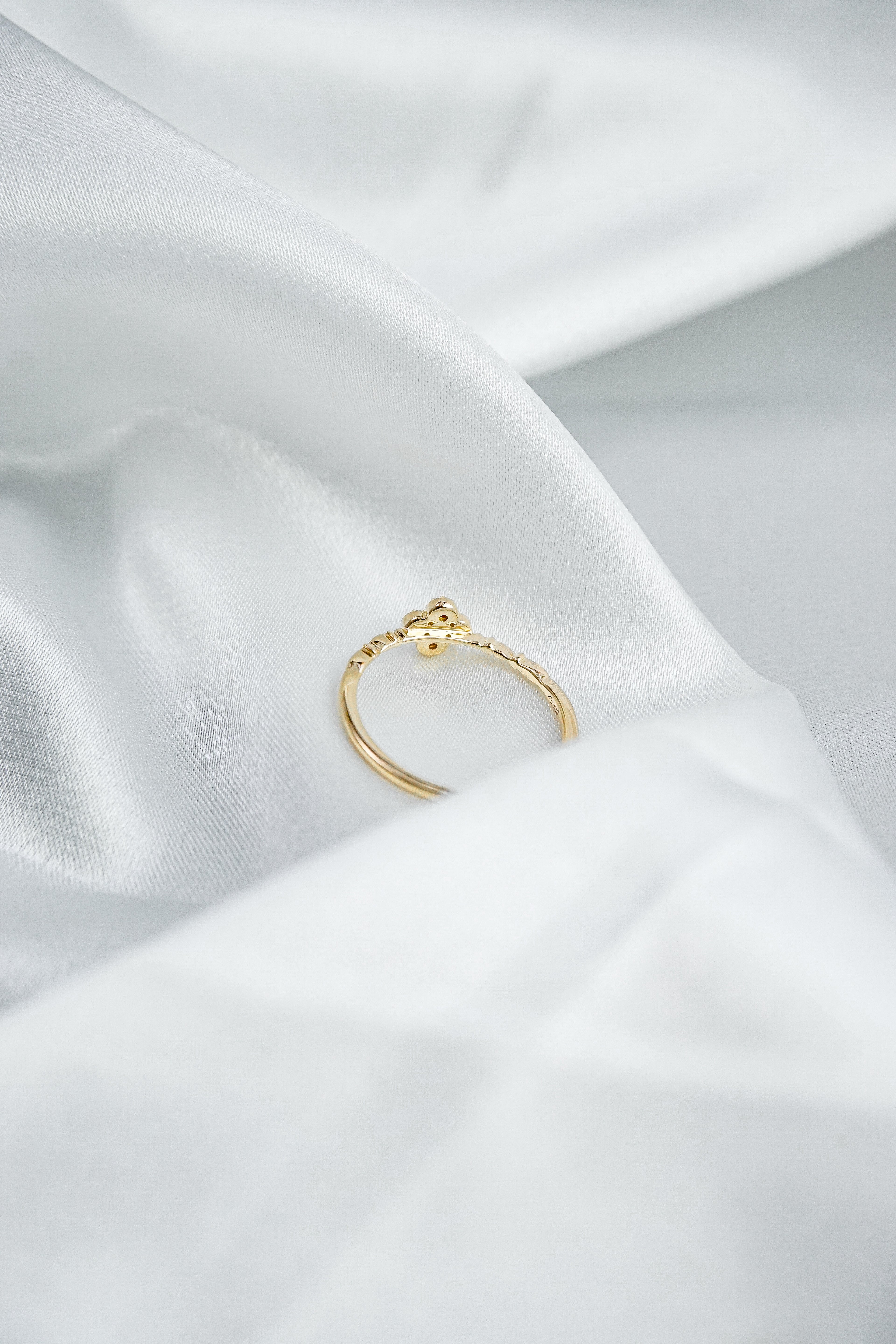 日本製K金珍珠紅寶石四葉草戒指背面