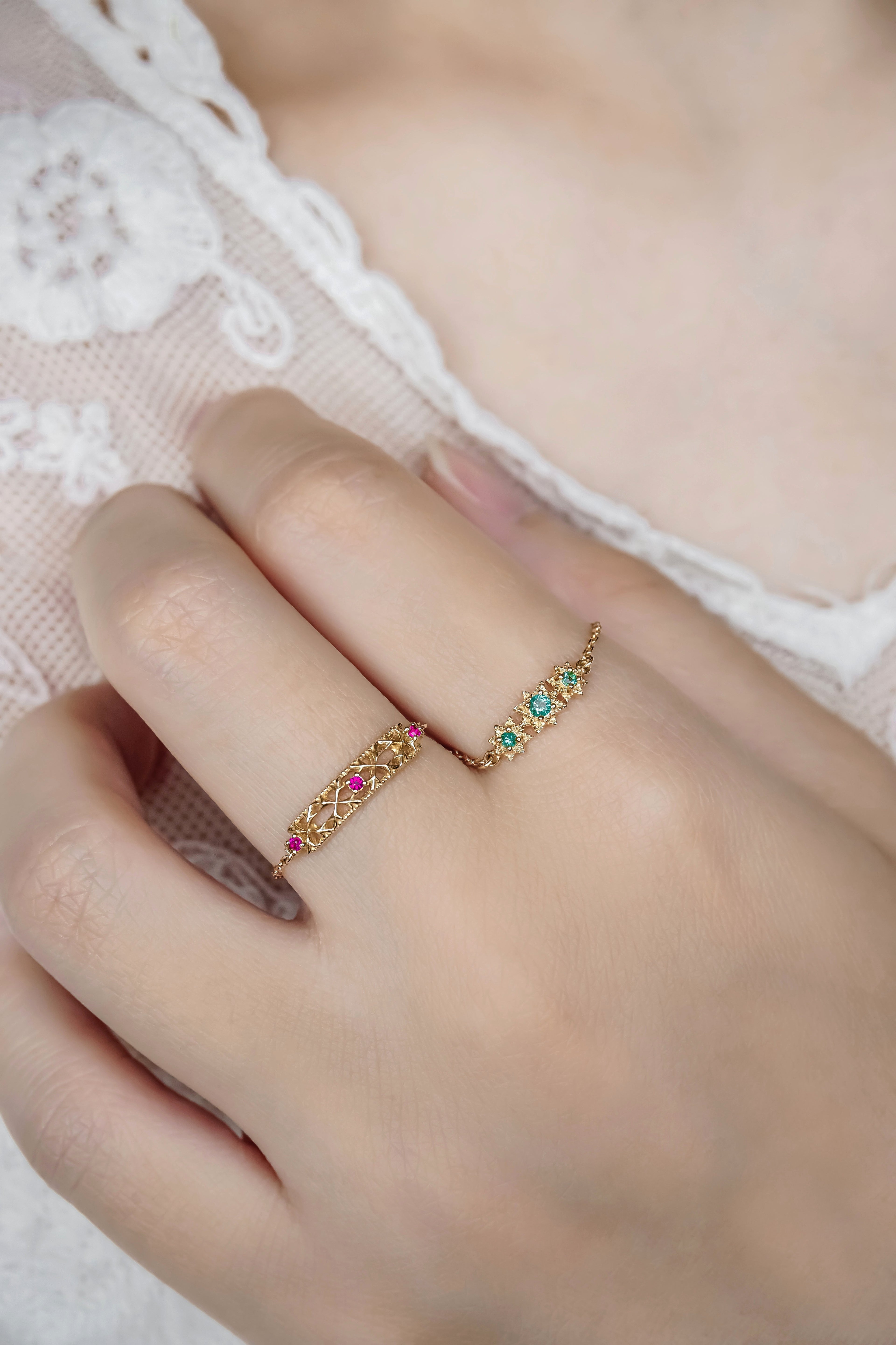 兩款日本製K金八芒星祖母綠戒指鍊戒紅寶石鏤空戒指真人佩戴效果圖近拍