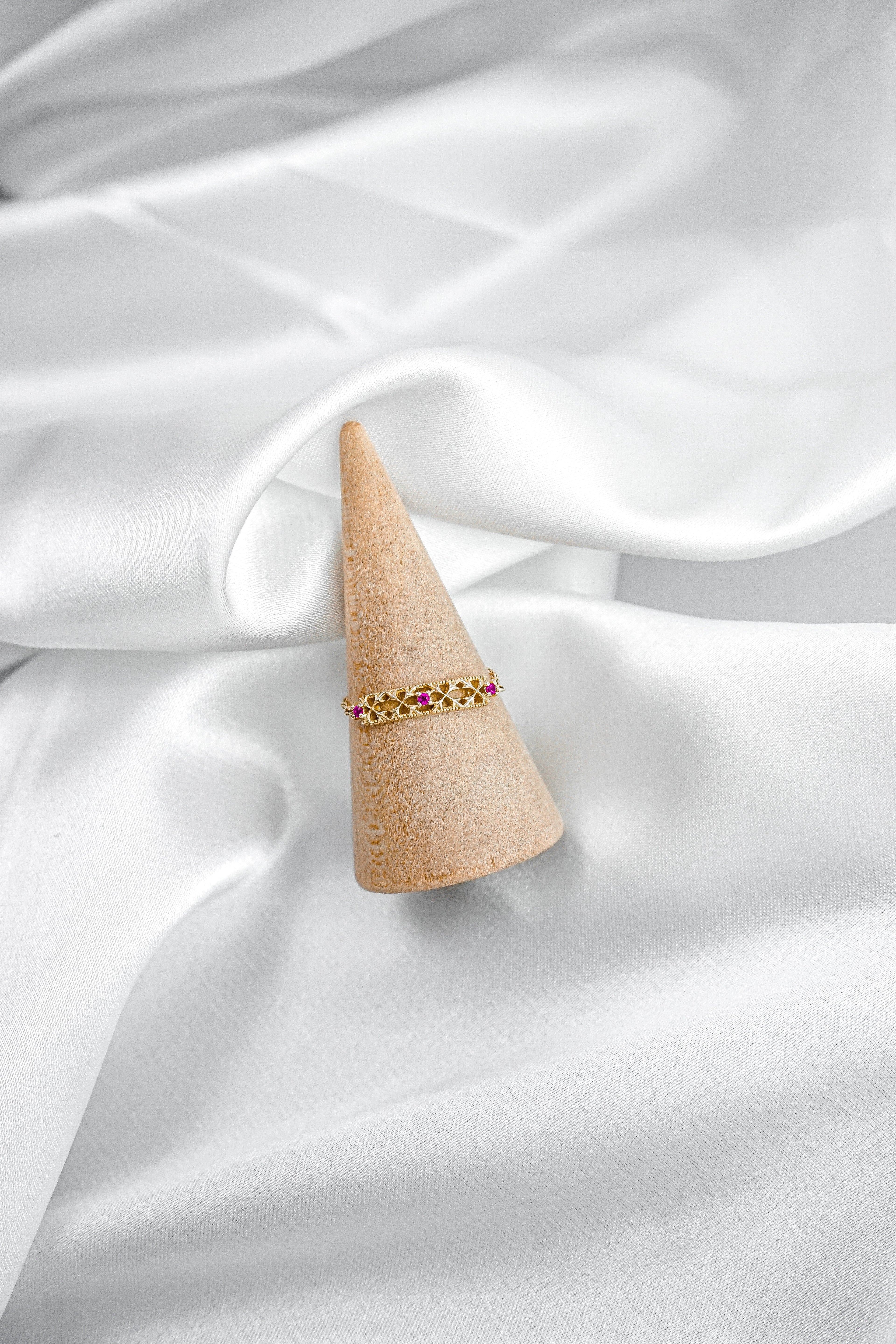 日本製K金紅寶石鏤空戒指鍊戒