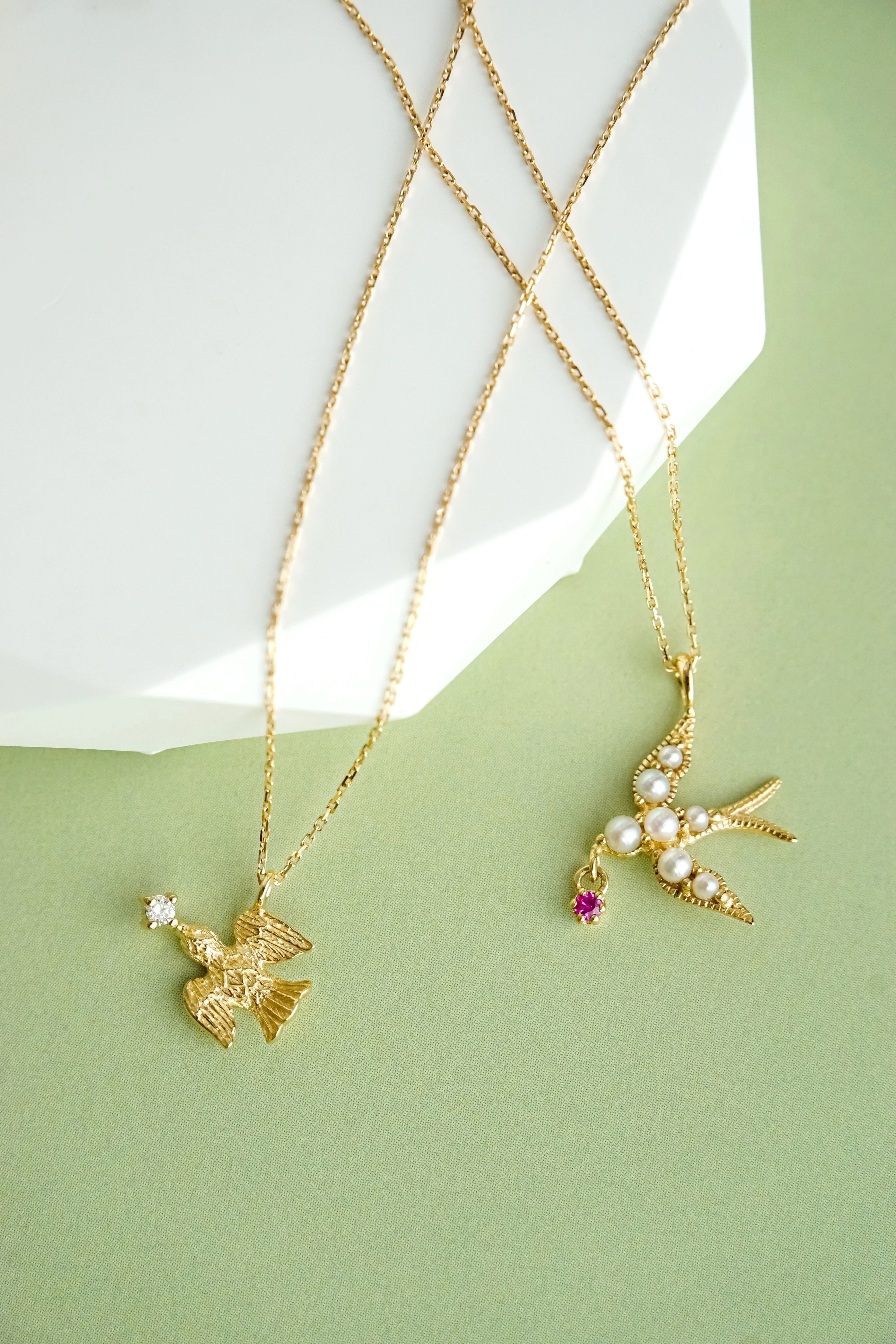 兩款日系K金飛鳥吊墜鑽石珍珠紅寶石項鍊頸鏈展示圖