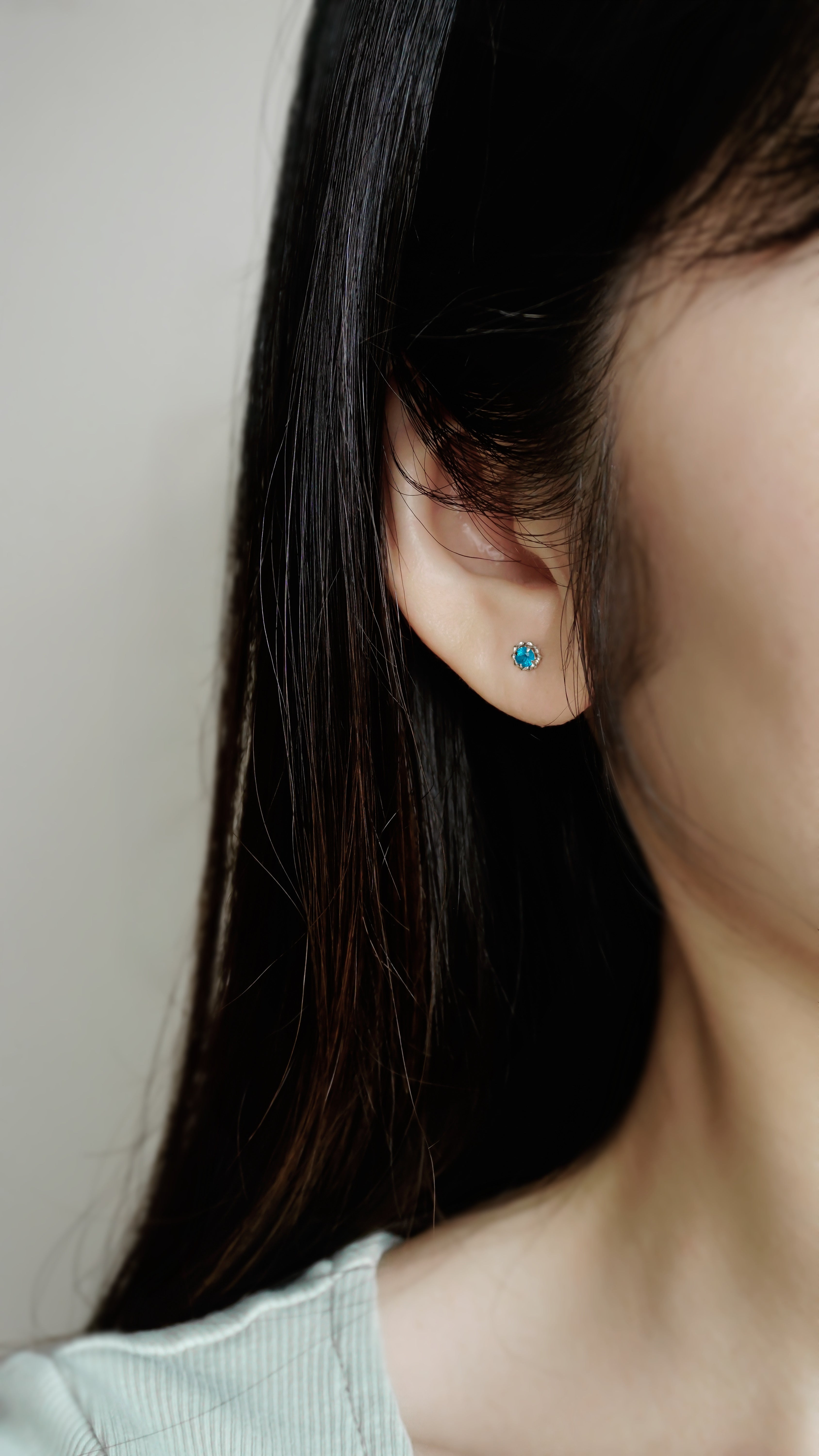 海藍之心|霓虹藍磷灰石耳釘