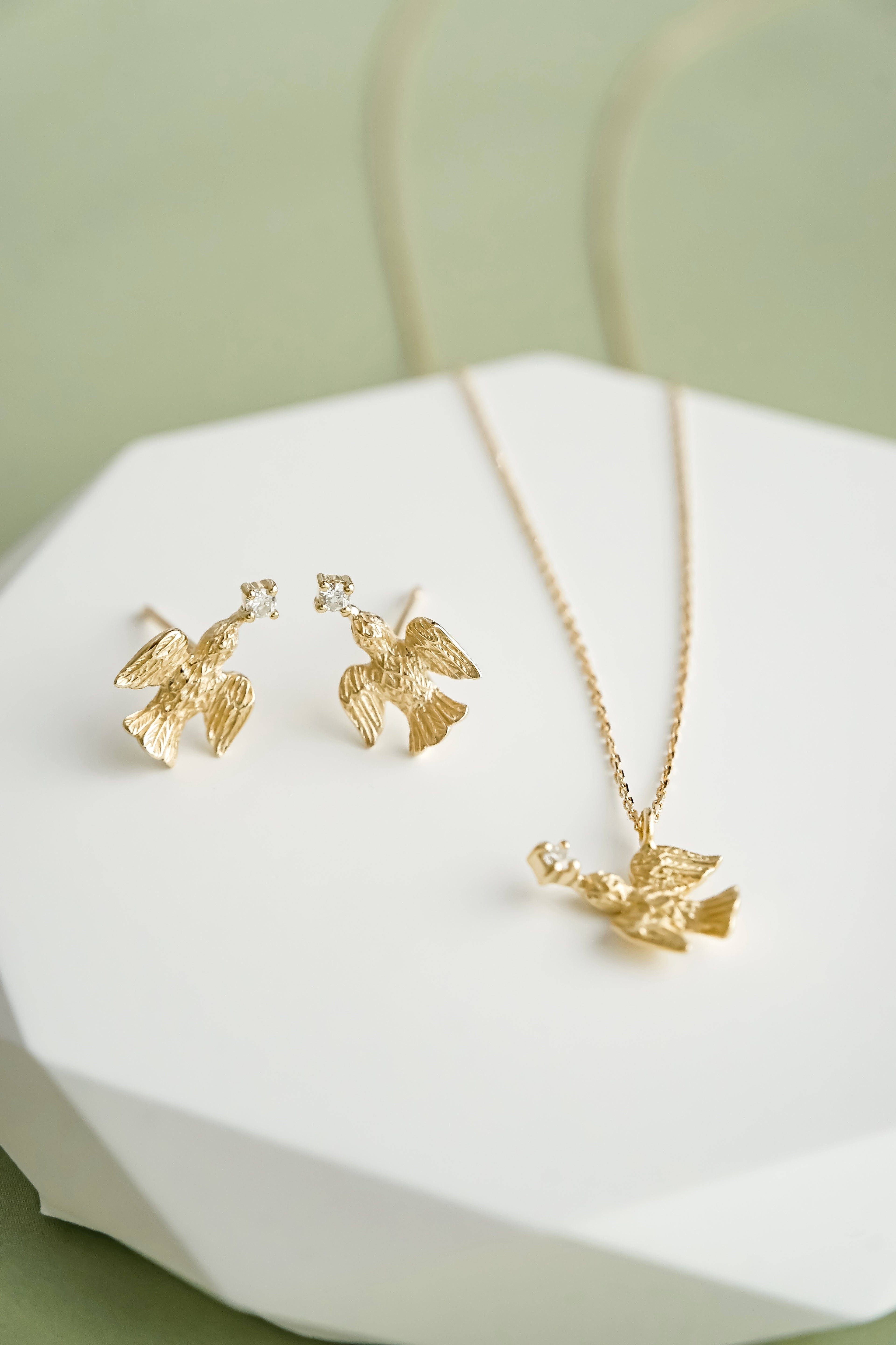 日系K金小鳥造型鑽石耳環耳釘項鍊頸鏈近拍展示圖