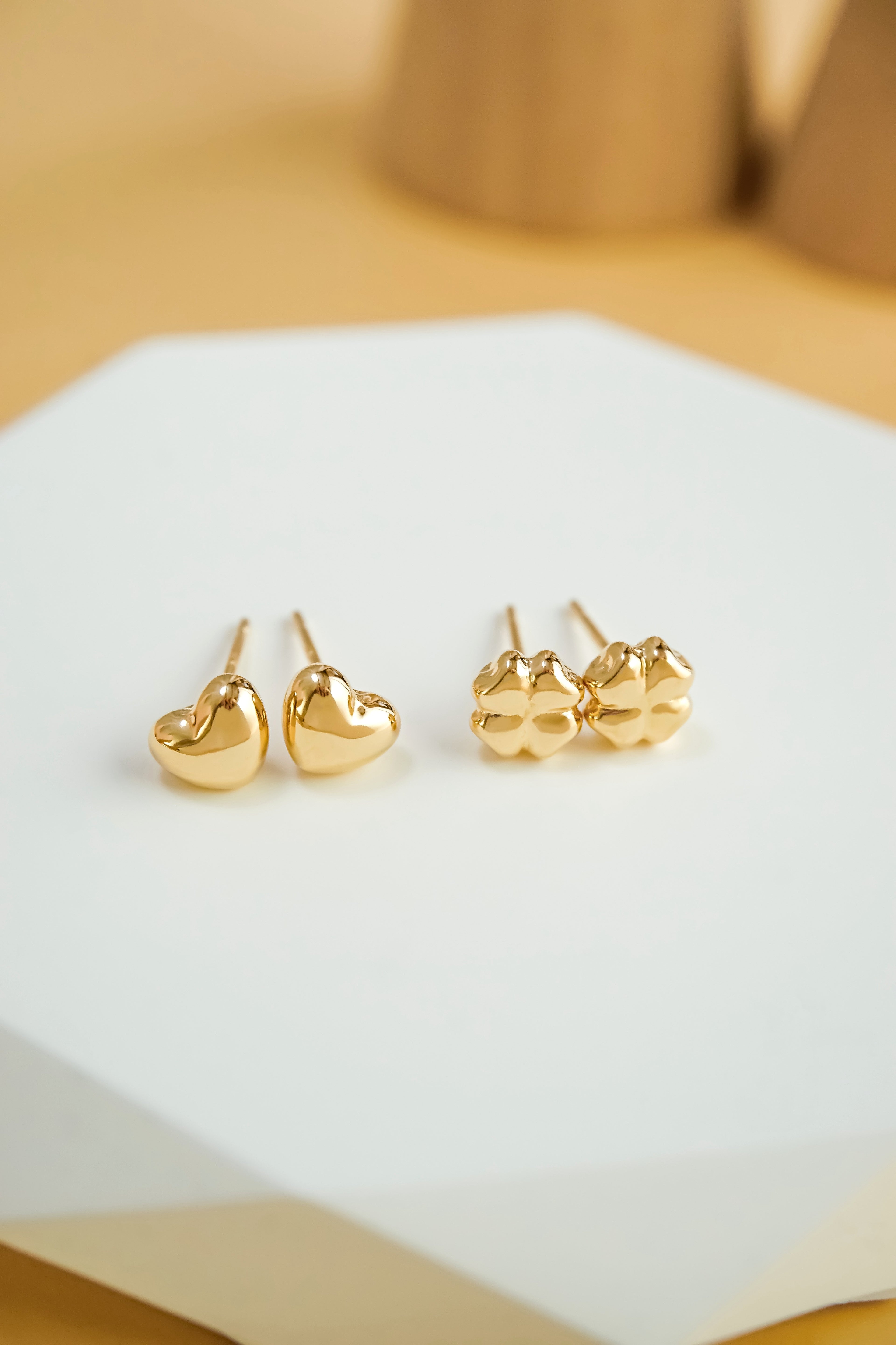 日本製18K金愛心四葉草耳環耳釘正面