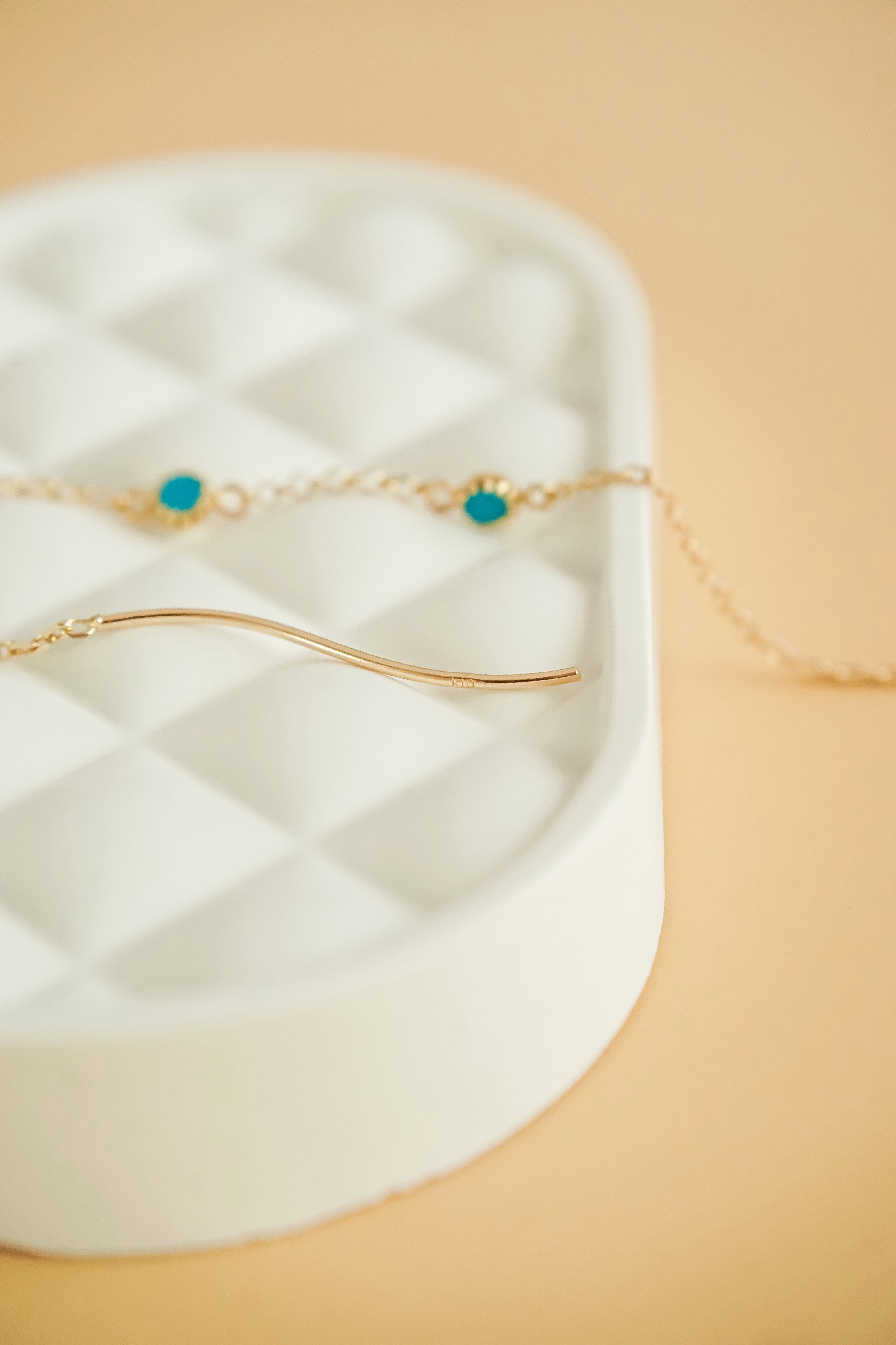 日系10K金綠松石耳鍊針近拍