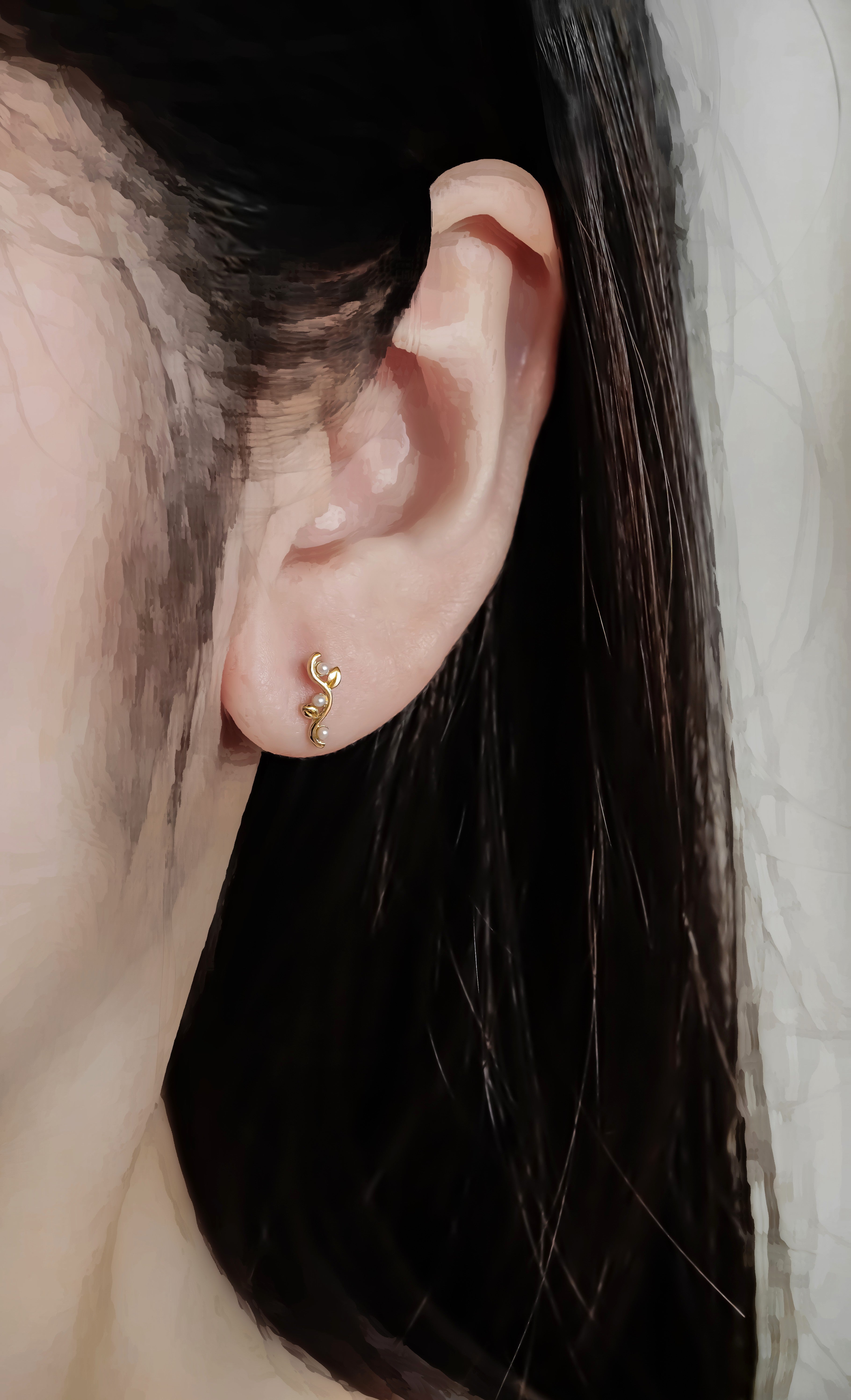 日系K金珍珠耳環耳釘直向近拍真人佩戴效果圖